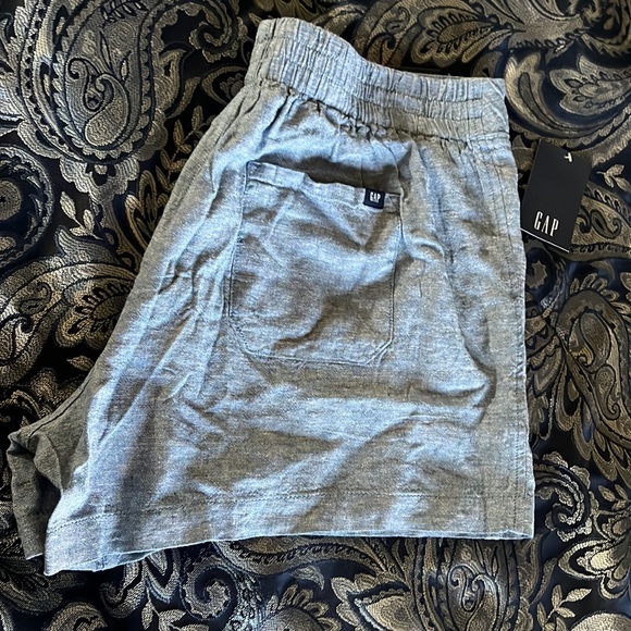 Gap Ladies short - Picture 6 of 8